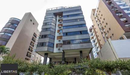 Apartamento 3 dormitórios, suíte, elevador e 2 vagas bairro Petrópolis POA/RS