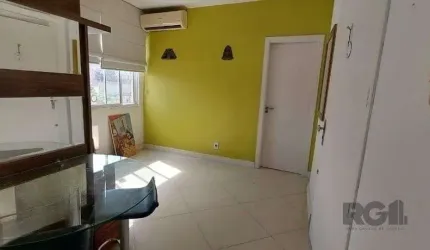 Excelente apartamento de 30m² com 1 dormitório no Centro Histórico.