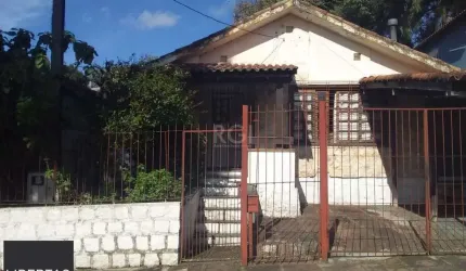 Casa para Venda - 176m², 4 dormitórios, sendo 1 suites, 2 vagas - Medianeira