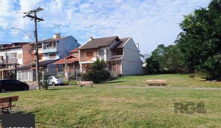 Linda casa sobrado