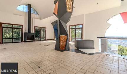Casa para Venda - 1000m², 5 dormitórios, sendo 5 suites, 8 vagas - Teresópolis