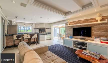 Vende-se luxuosa cobertura com 531.95m², 4 dormitórios no bairro Auxiliadora