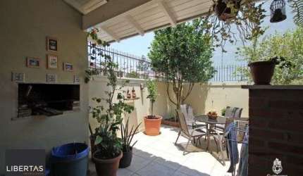 Casa para Venda - 78m², 3 dormitórios, sendo 1 suites, 2 vagas - Guarujá