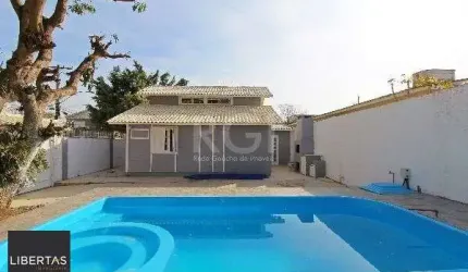 Casa para Venda - 101m², 3 dormitórios, sendo 1 suites, 3 vagas - Guarujá