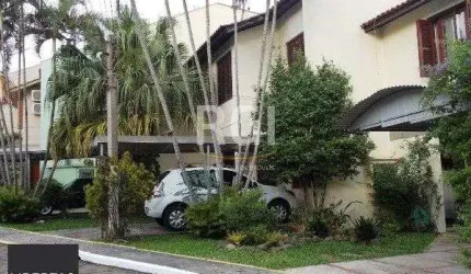 Casa Condominio para Venda - 220m², 3 dormitórios, sendo 1 suites, 4 vagas - Hípica