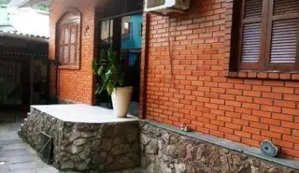 Casa para Venda - 110m², 4 dormitórios, sendo 1 suites, 1 vaga - Teresópolis