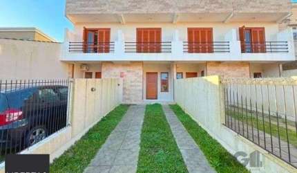 Casa para Venda - 79m², 2 dormitórios, sendo 2 suites, 2 vagas - Portal do Guarujá