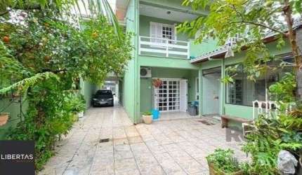 Predio para Venda - 354m², 0 dormitórios, Camaquã