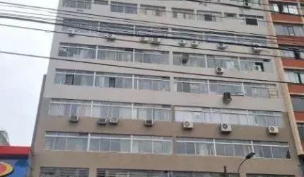 Apartamento em Porto Alegre, no bairro Centro Histórico, com 1 dormitório(s), e 1 banheiros, à venda.
