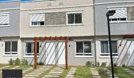 Casa em Porto Alegre, no bairro Vila Nova, com 2 dormitório(s), e 2 banheiros, à venda.