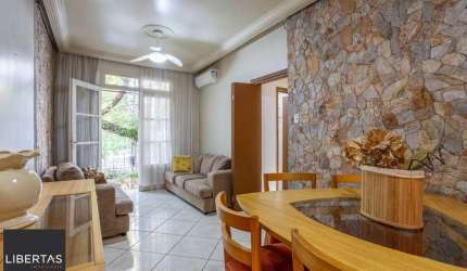 Apartamento com 2 dormitórios no Bairro Menino Deus