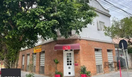 VENDA- Casa Comercial de esquina com 200m2- Menino Deus