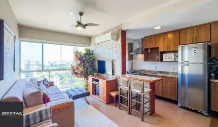 Apartamento totalmente mobiliado com 65m² no bairro Petrópolis!