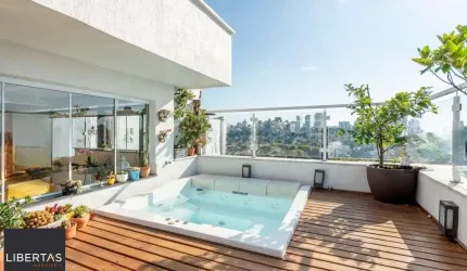 Cobertura com 157m2, 3 dormitórios no bairro Boa Vista.