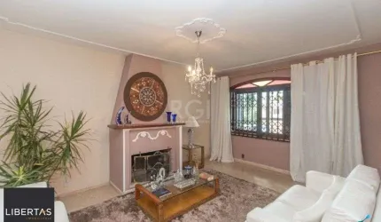 Casa para Venda - 240m², 3 dormitórios, sendo 1 suites, 3 vagas - Partenon