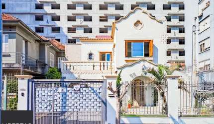Casa com piscina e 5 vagas em frente ao Zaffari na Luiz Afonso