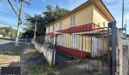 Vende-se casa 2 dormitórios 2 vagas de garagem com casa nos fundos - 145m² - Passo D'areia