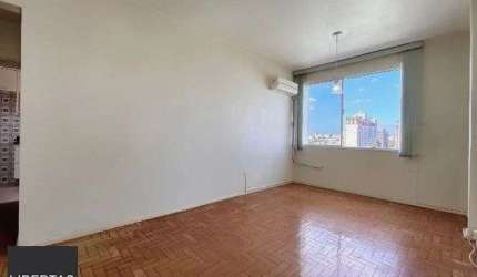 Apartamento de 2 quartos com elevador e vaga de garagem no Bairro Cidade Baixa