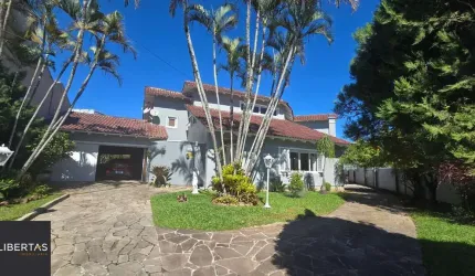 Casa em Porto Alegre, no bairro Ipanema, com 3 dormitório(s), à venda.