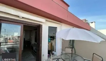 Cobertura no Jardim Botânico de 2 dormitórios e vaga semi mobiliada