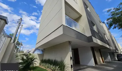 Casa de Condomínio em Glória