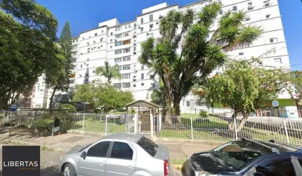 Apartamento com 02 quartos no Bairro Humaitá