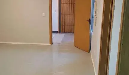 Apartamento com dois dormitórios e garagem