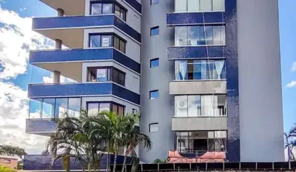 Cobertura moderna e com linda vista