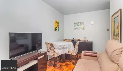 Vende-se apartamento com 3 quartos com closet - Petrópolis