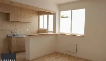 Vende-se apartamento térreo com pátio de 1 quarto - Santa Cecília