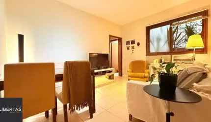 Apartamento térreo com pátio no bairro Santana.