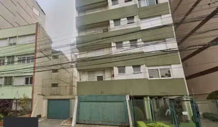 Excelente apartamento, Centro Histórico, de frente, andar alto.