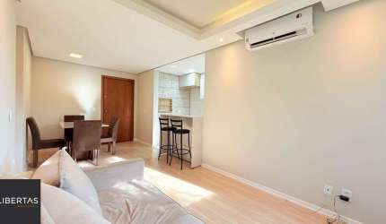 VENDA- Apartamento com 2 dormitórios sendo 1 suite, churrasqueira e vaga- Menino Deus, Porto Alegre
