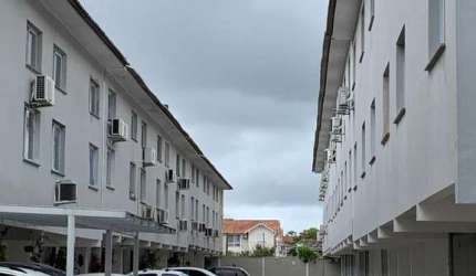 Sobrado em Aberta dos Morros