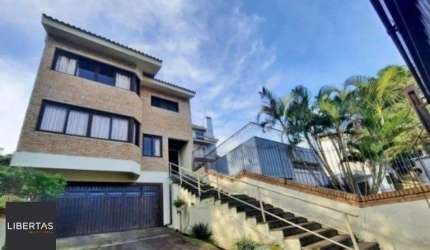 Linda casa a venda no Bairro Jardim Isabel com 4 dormitórios