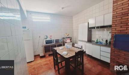 CASA COM 3 DORMITÓRIOS, 5 VAGAS, NO BAIRRO JARDIM CARVALHO, PORTO ALEGRE RS