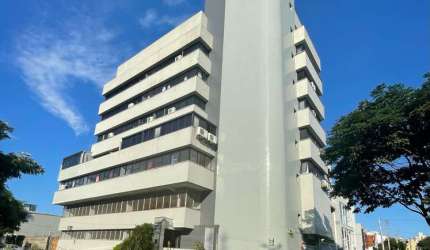 Sala Comercial de 48 m² com garagem, prédio com portaria presencial