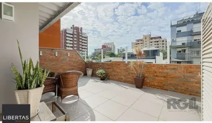 Cobertura de 3 quartos, suíte e 1 vaga de garagem no bairro Petrópolis em POA/RS