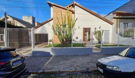 RESIDÊNCIA - RUA PAISSANDU - BAIRRO PARTENON