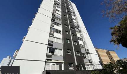 Apartamento de 2 quartos, suíte e 1 vaga de garagem no bairro Rio Branco em POA