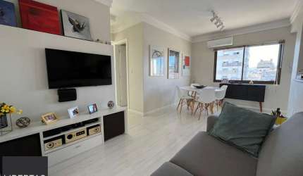 Vende-se apartamento com 2 quartos, suíte e sacada com churrasqueira – 74 m² - Bom Fim