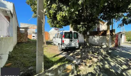 Terreno plano, com 125m² de área total (dimensão 5x25m), localizado no Moradas da Hípica