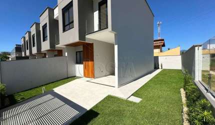 Casa com 3 quartos à venda na Genova, 200, Pagani, Palhoça por R$ 719.000