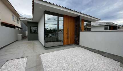 Casa com 3 quartos à venda na Rua Professora Lair Quadros de Espindola, 3, Nova Palhoça, Palhoça por R$ 449.000
