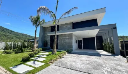 Casa em condomínio fechado com 3 quartos à venda na Rua Lagoinha, 65, Pedra Branca, Palhoça por R$ 2.500.000
