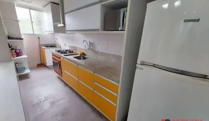 Apartamento com 2 dormitórios para alugar, 53 m² por  - Santo Antônio - Joinville/SC