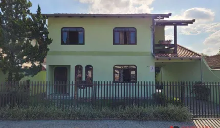 Casa com 3 dormitórios à venda, 188 m² por R$ 960.000,00 - São Marcos - Joinville/SC