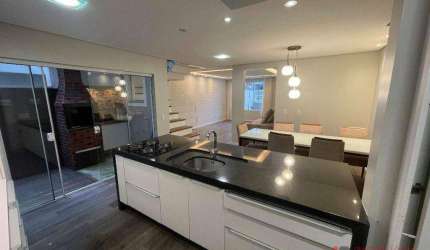 Casa com 3 dormitórios para alugar, 123 m² por R$ 4.400 + taxas/mês - Bom Retiro - Joinville/SC