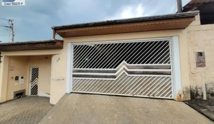 Casa para Venda em Pinhalzinho, Centro, 4 dormitórios, 1 suíte, 4 banheiros, 2 vagas