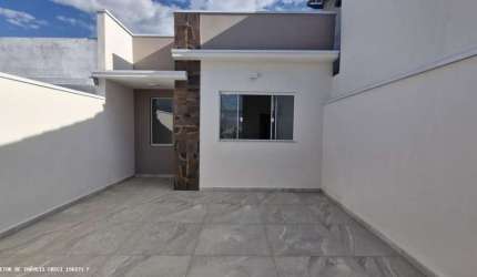 Casa para Venda em Pinhalzinho, Centro, 2 dormitórios, 1 suíte, 2 banheiros, 2 vagas